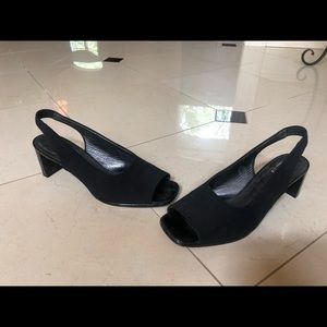 Stuart Weitzman Size 8 Black Vintage Shoes